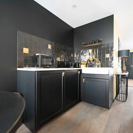Monsieur Montmartre - Moulin Rouge Apartment Paris