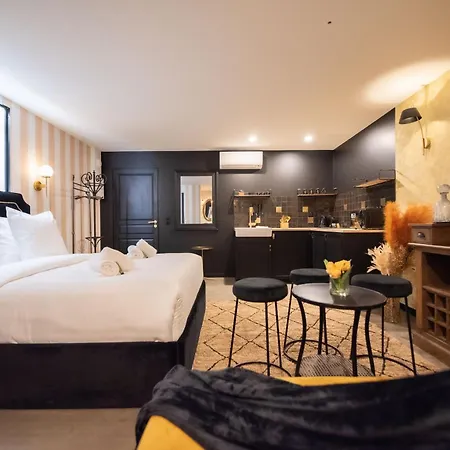 Apartment Monsieur Montmartre - Moulin Rouge *